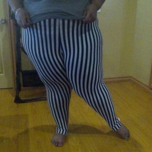 Striped leggings