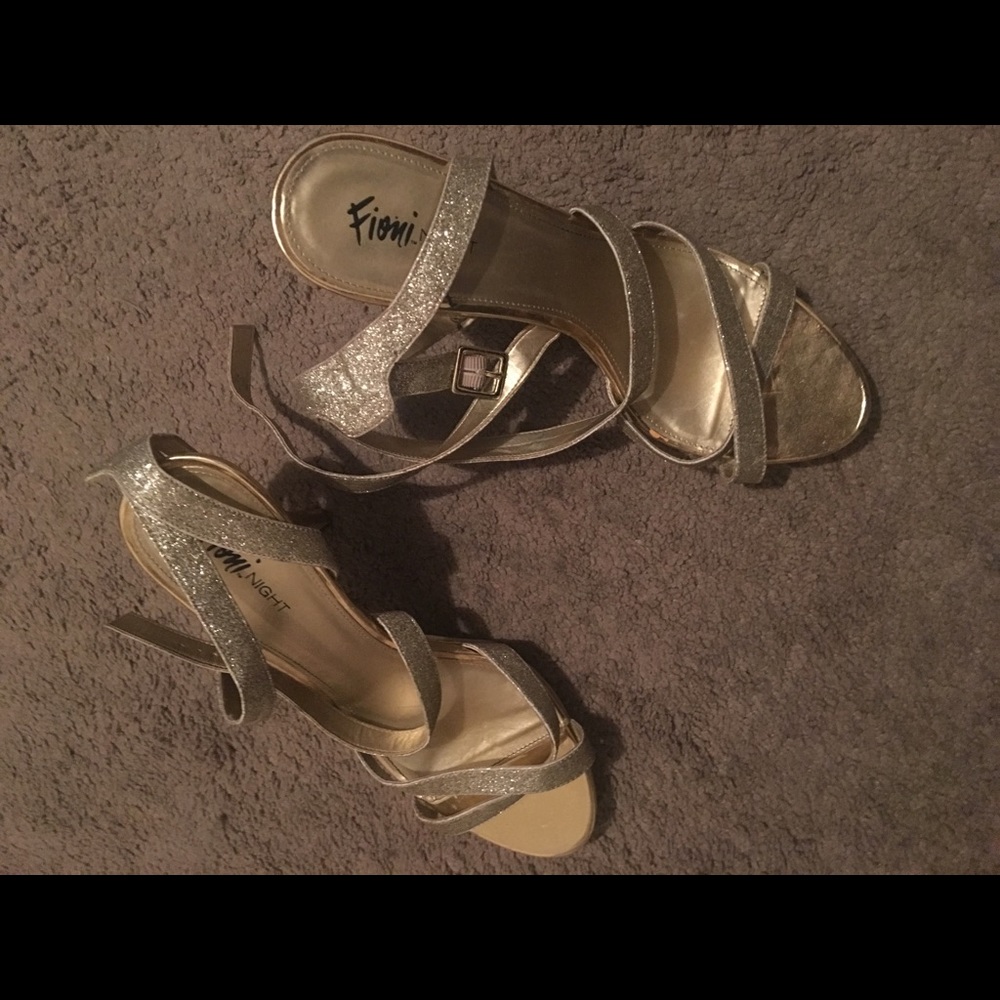 Fioni Night Gold Heels