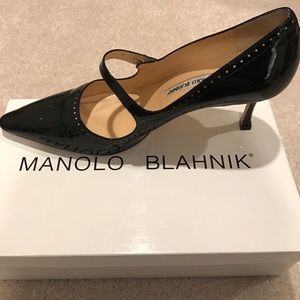 MANOLO BLAHNIK Mary Jane style black leather heels