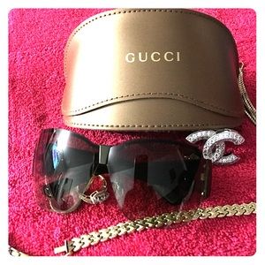 Brown Gucci sunglasses