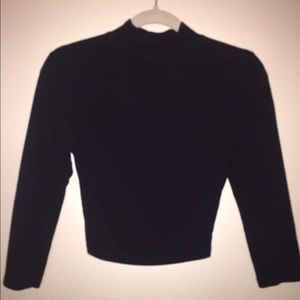 Black high neck crop top till elbows