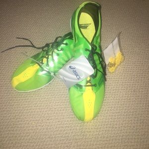 BRAND NEW ASICS TRACK SNEAKERS!!!