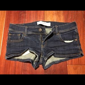 A&F short shorts👏