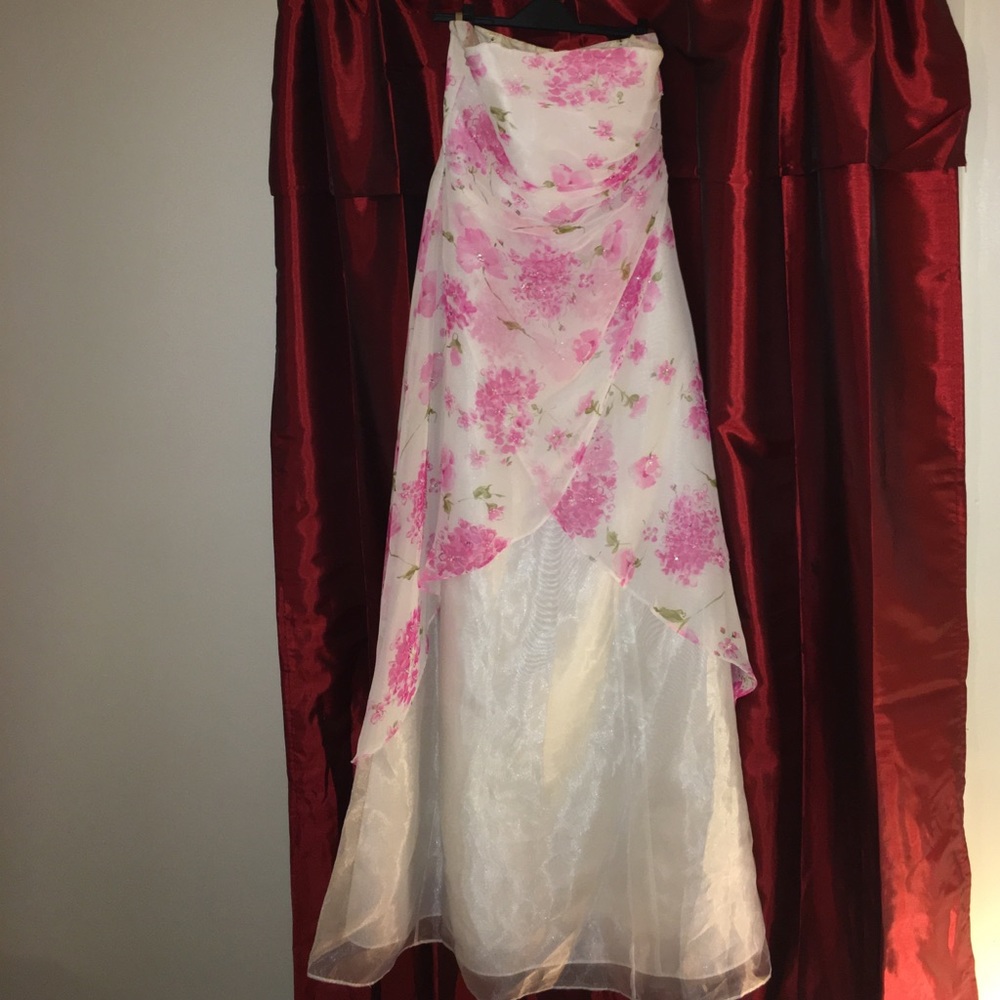 Morgan&Co. Prom Dress
