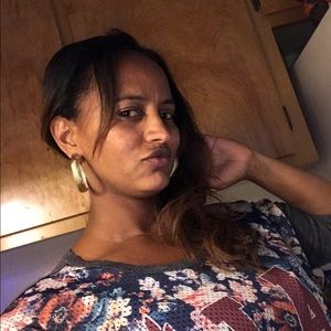 Meet your Posher, Freweini