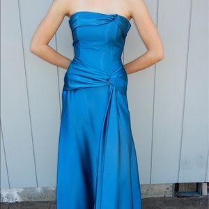 Jessica McClintock Blue Strapless Gown