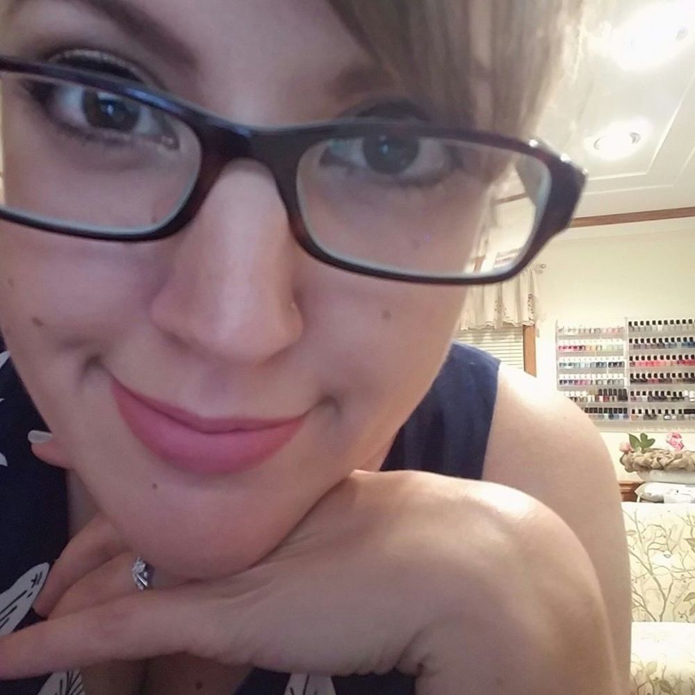 Meet your Posher, April