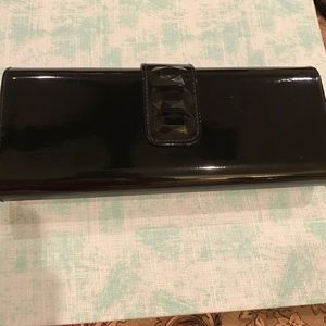 Black Patent Clutch