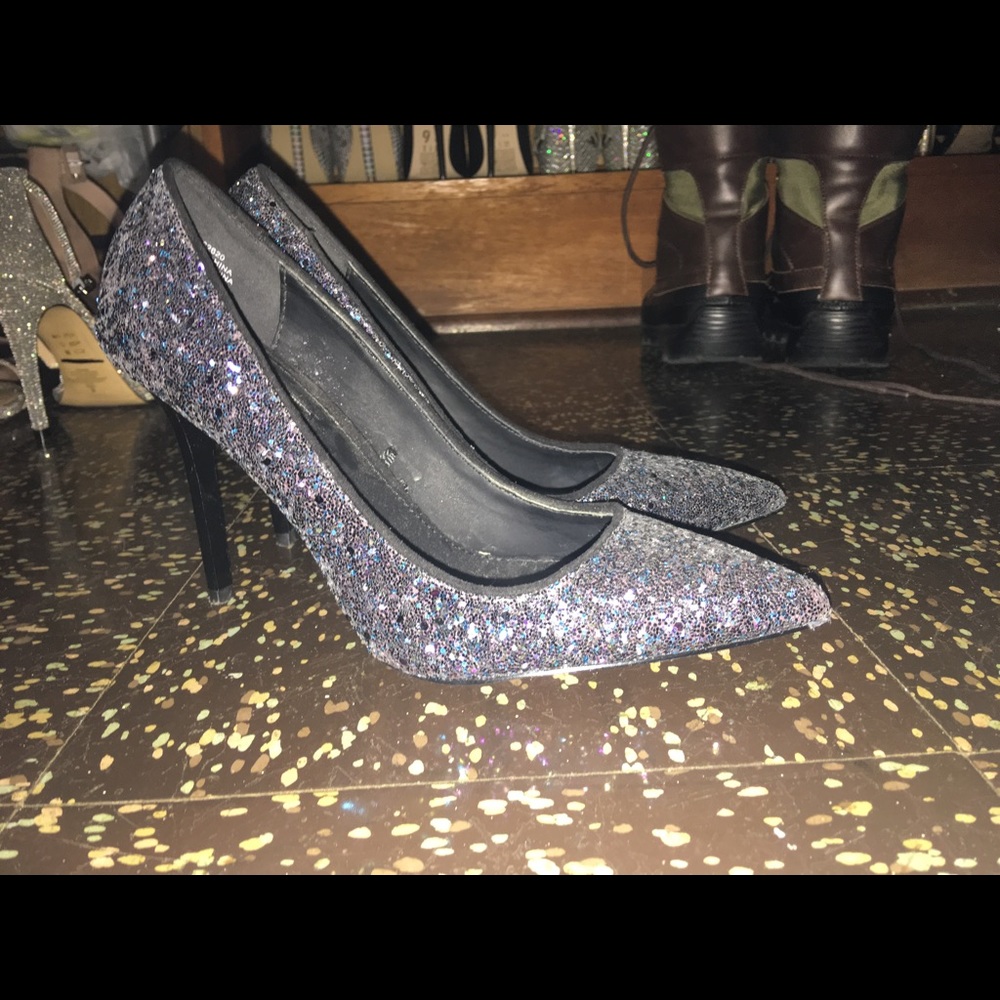 Pom Pom shoes