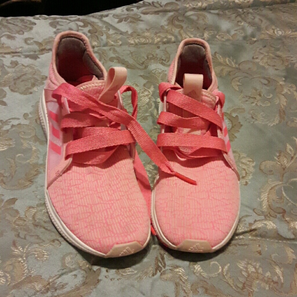 Bounce sneakers