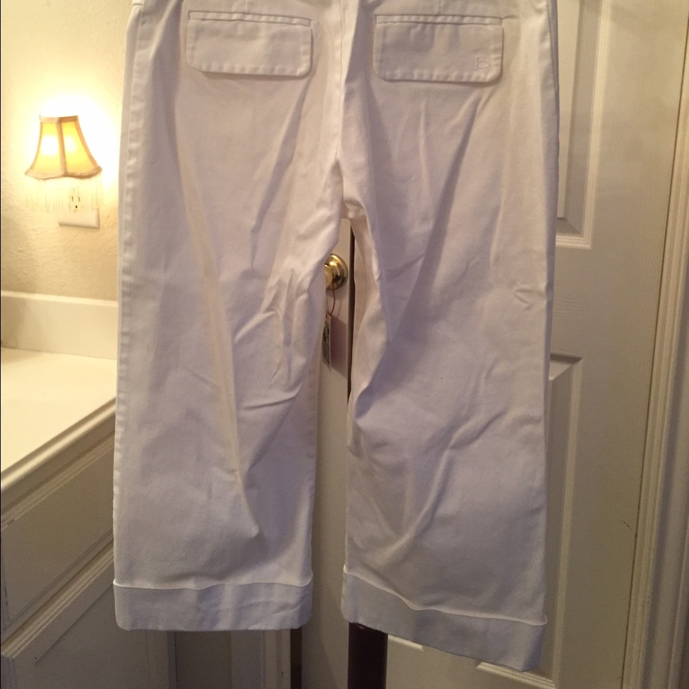 Bebe, size 4, cotton, Capris white pants - Picture 2 of 5