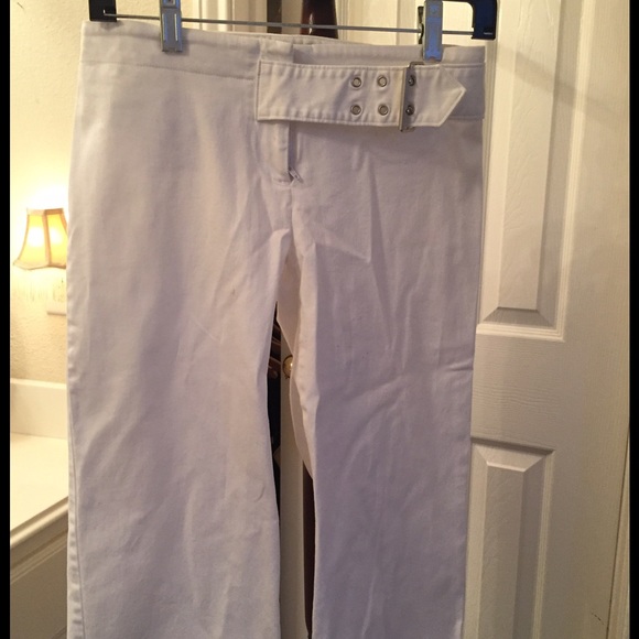 Bebe, size 4, cotton, Capris white pants - Picture 2 of 6
