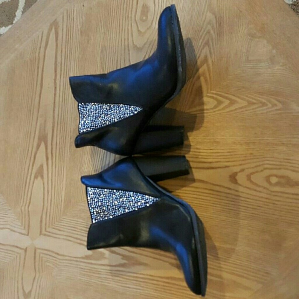 Olivia Miller booties