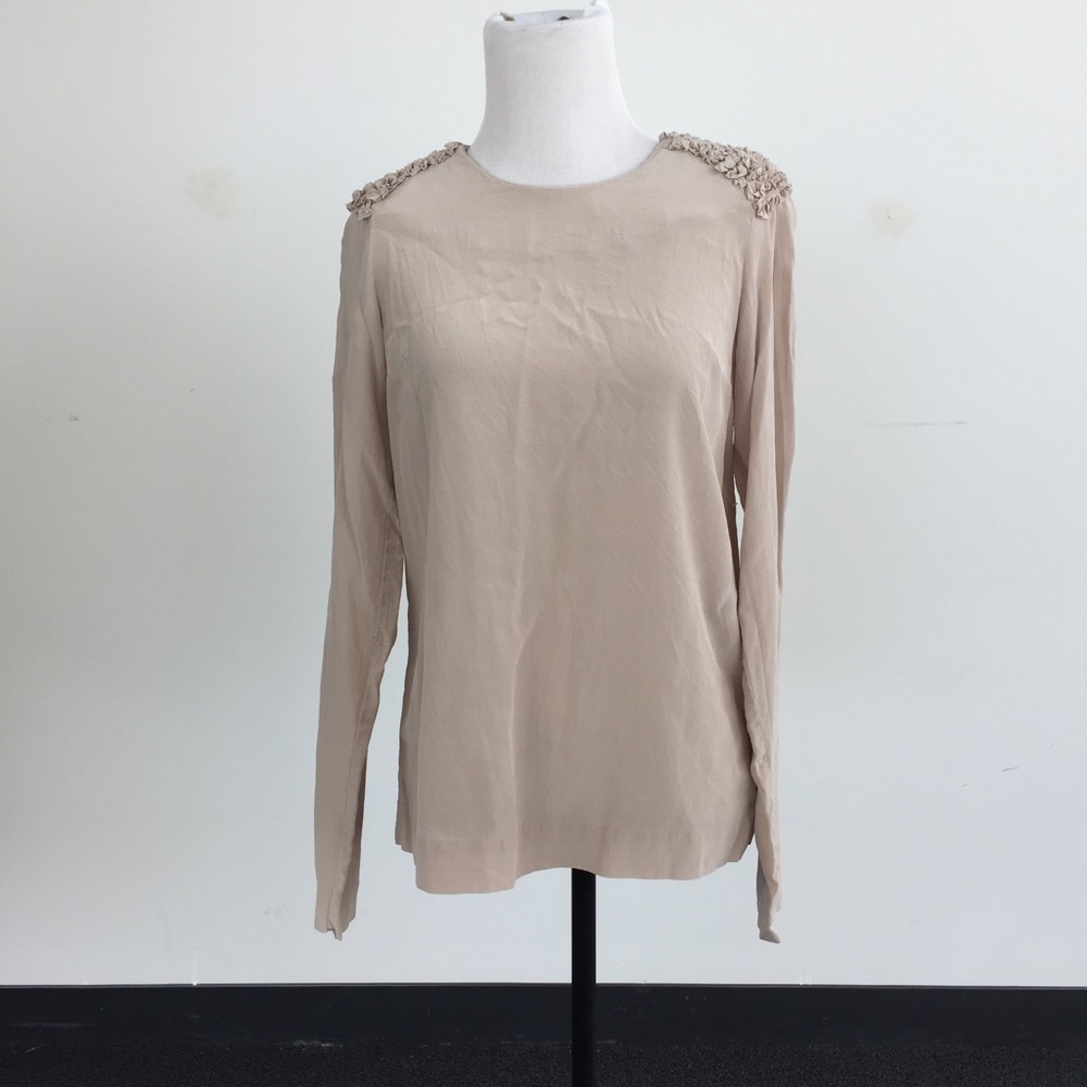 🎉8/18 HOST PICK 🎉Beige Silk Cos Top