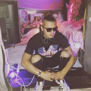 Meet your Posher, Dimas