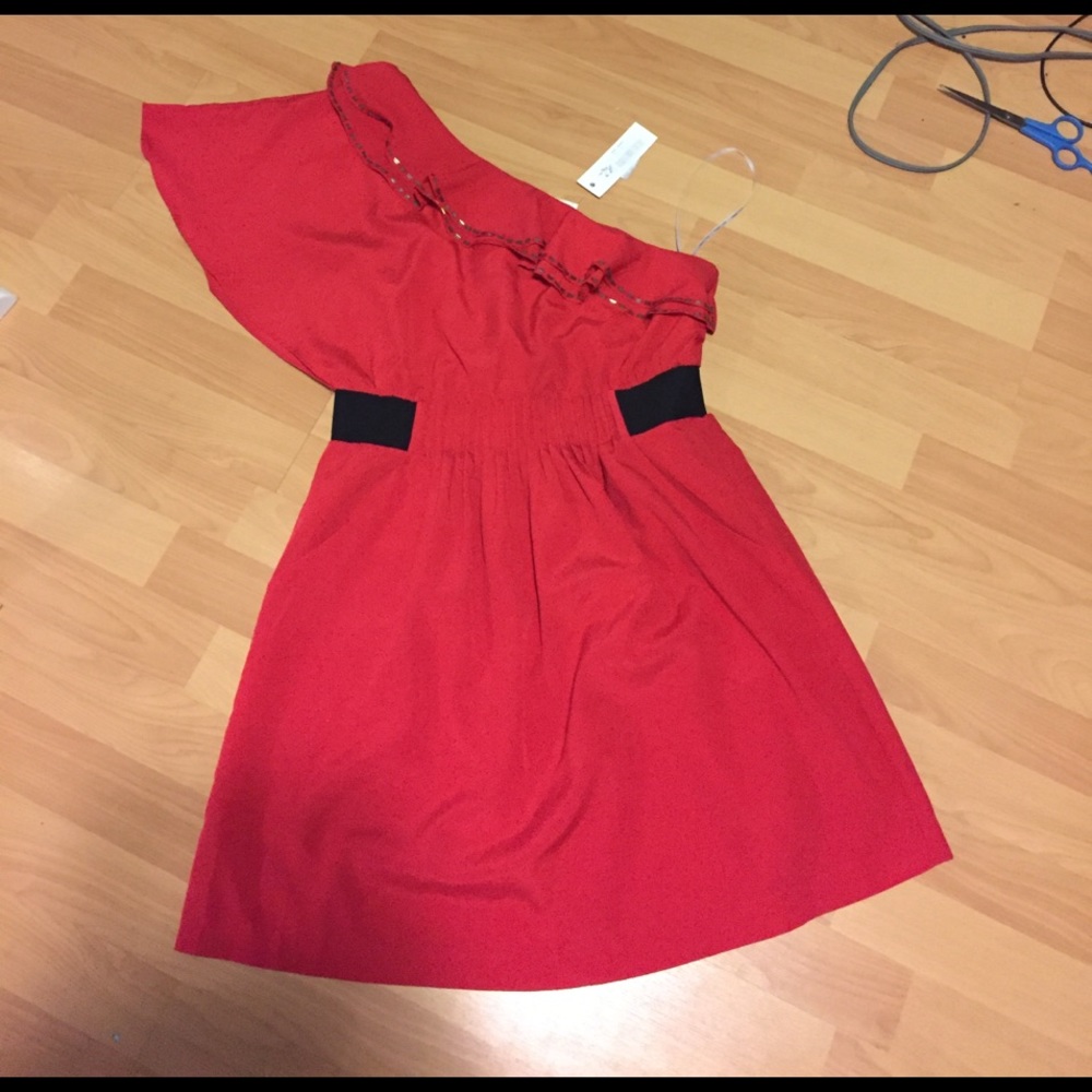 One shoulder red dress size S