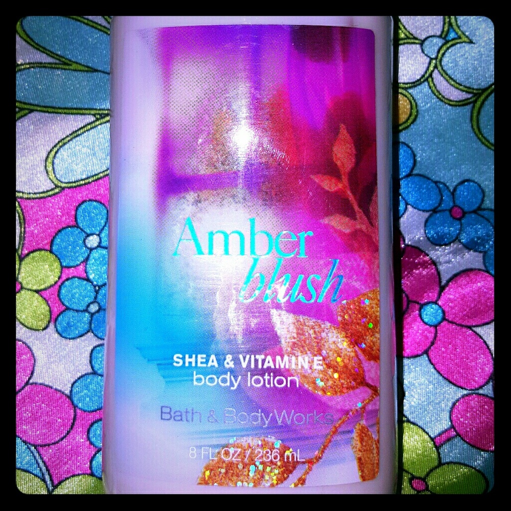 Bath & Body Works Amber Blush  8 FL OZ body lotion