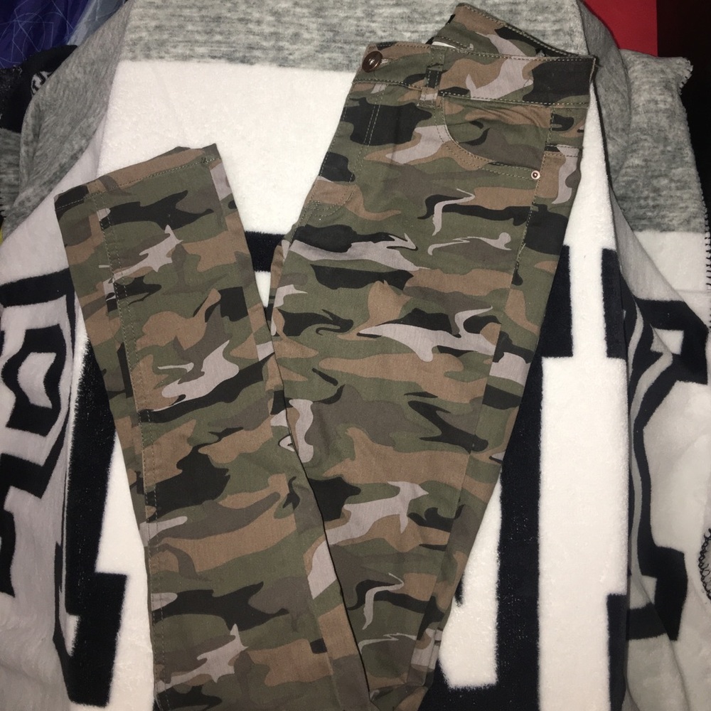 Sexy Camo skinny ankle  jeans