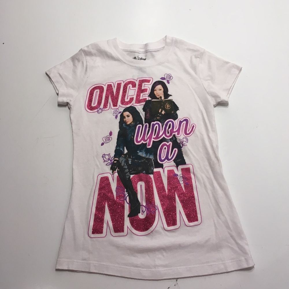 Disney Descendants girls size 7/8 tee shirt!