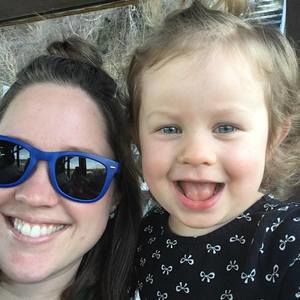 Meet your Posher, Caitlin