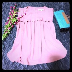 Loft flows top. Like new.