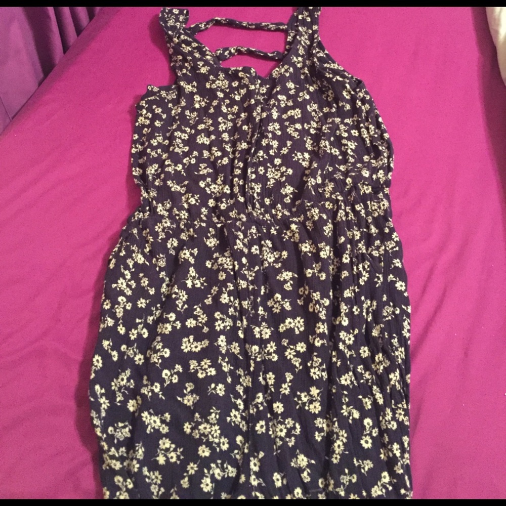 Forever 21 cut out jumper