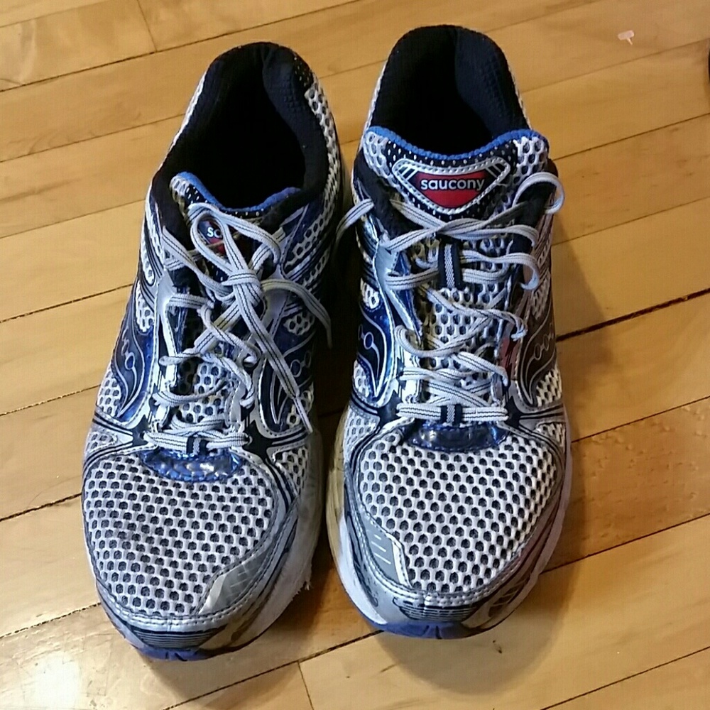 Saucony Men's  Athletic  Running Shoes Size 12