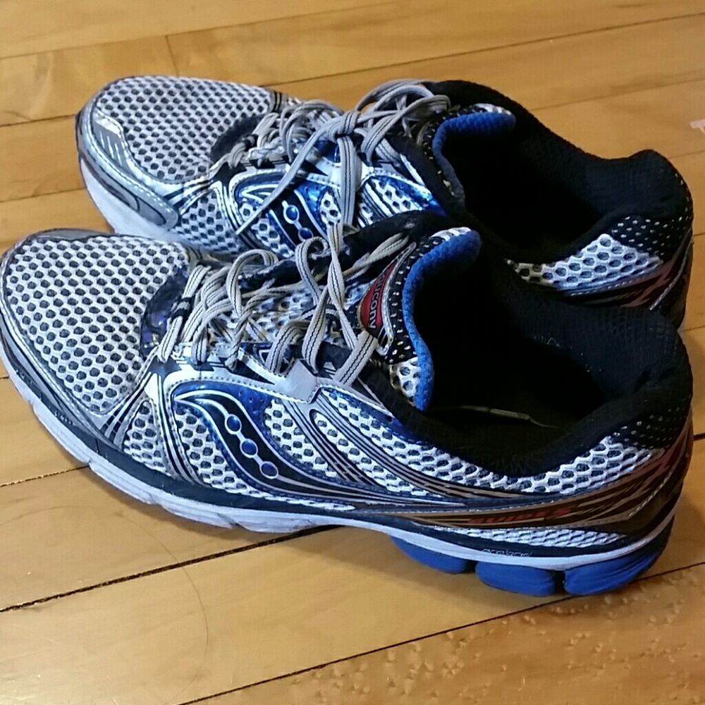 Saucony Men's Athletic Running Shoes Size 12 - Picture 3 of 6