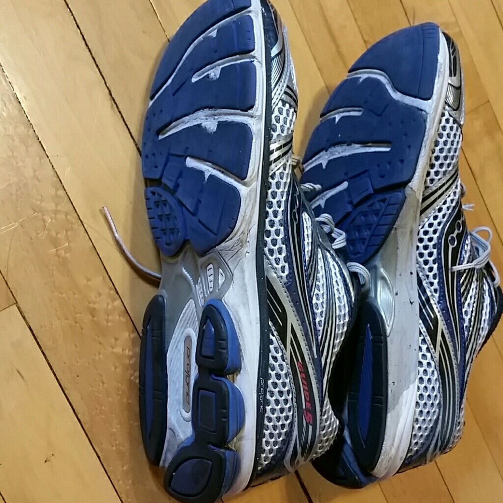 Saucony Men's Athletic Running Shoes Size 12 - Picture 6 of 6