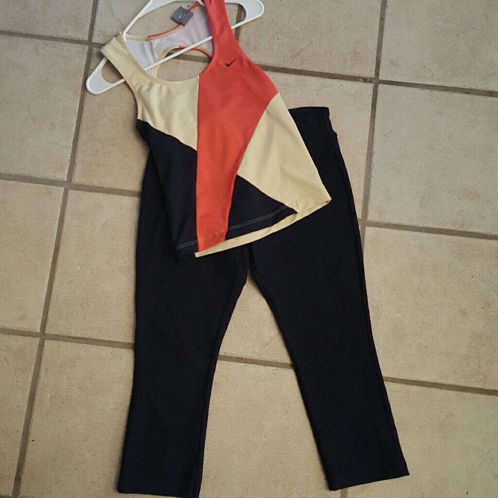 🚫SOLD🚫  NIKE 2pc SET Tank Top & Capri