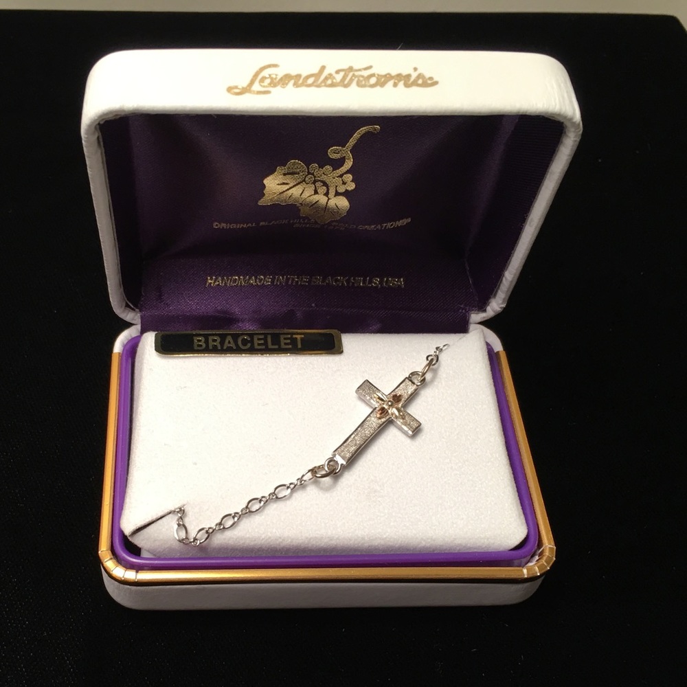 ⚠️FINAL $⚠️ 🆕 ✝️STUNNING BLACK HILLS GOLD CROSS✝️