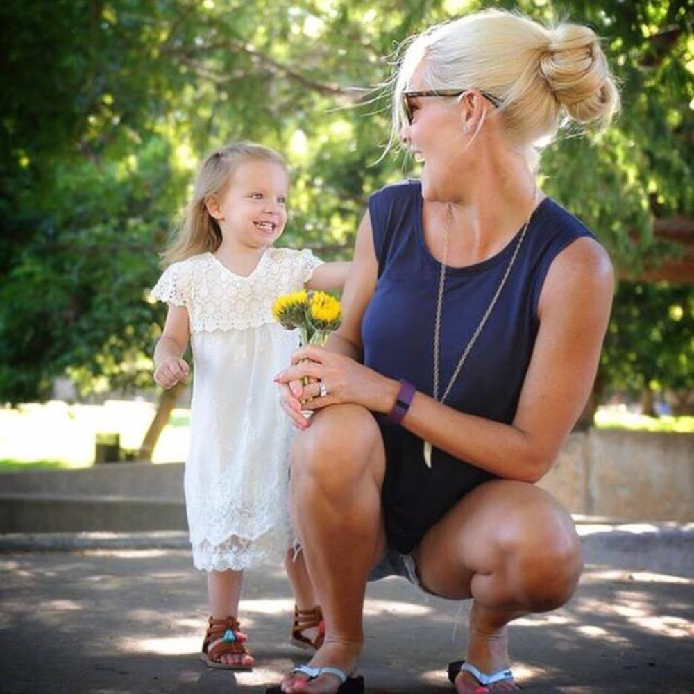 Meet your Posher, Leslie