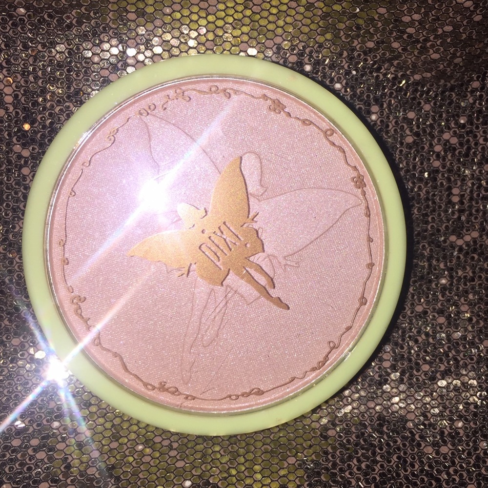 Stunning pixie highlighter- brand new