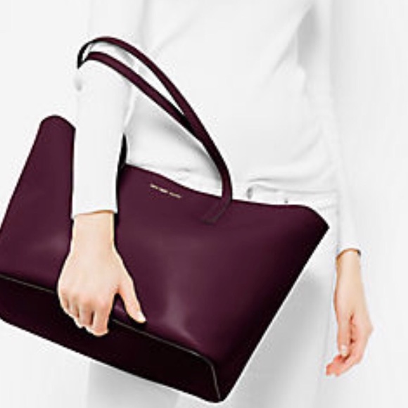 Michael Kors Handbags - Final Price Michael Kors Large Tote Plum wDustbag