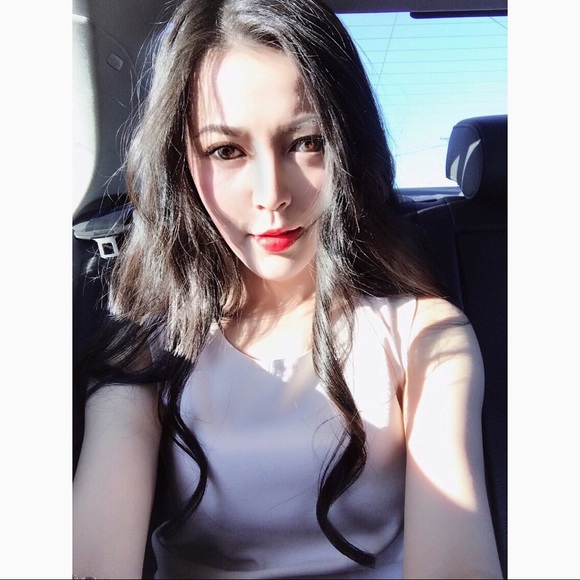 Hello, I'm Sarah - Picture 5 of 6