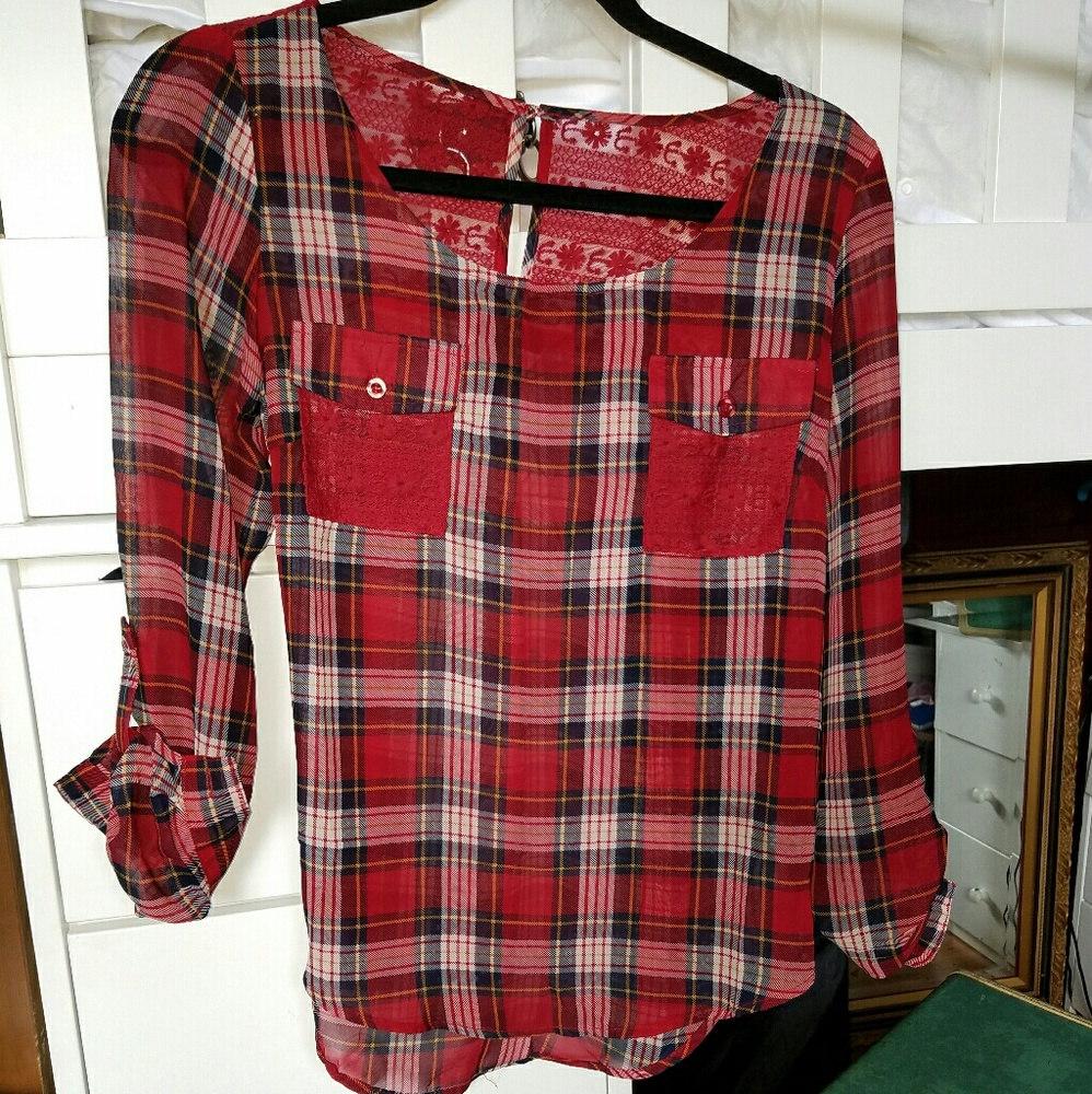 ❌SALE❌ Red plaid blouse ~ Vintage