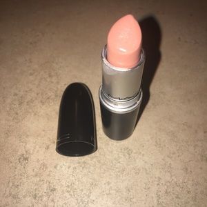 MAC "Creme D'Nude" Lipstick