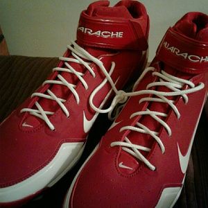 Nike Huarache cleats (red and white) - pair