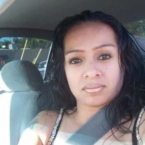 Meet your Posher, Desiree