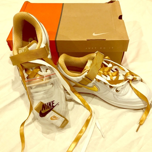 Nike Shoes - Nike Women's Vandal Low