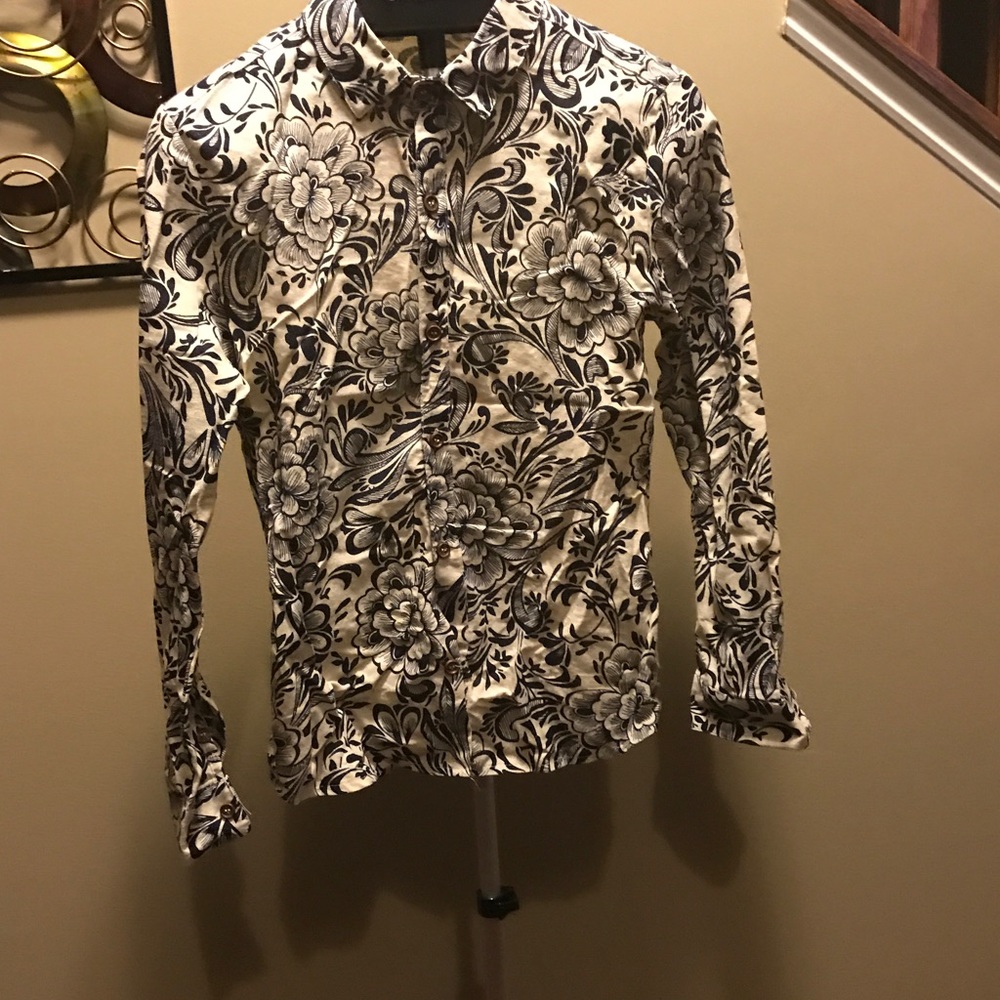 Floral button up 👔👌🏾