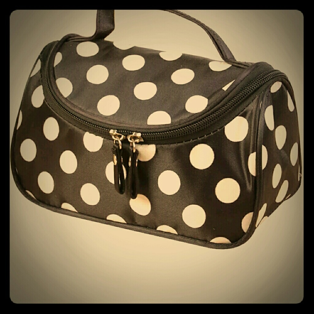 Adorable make up Cary case
