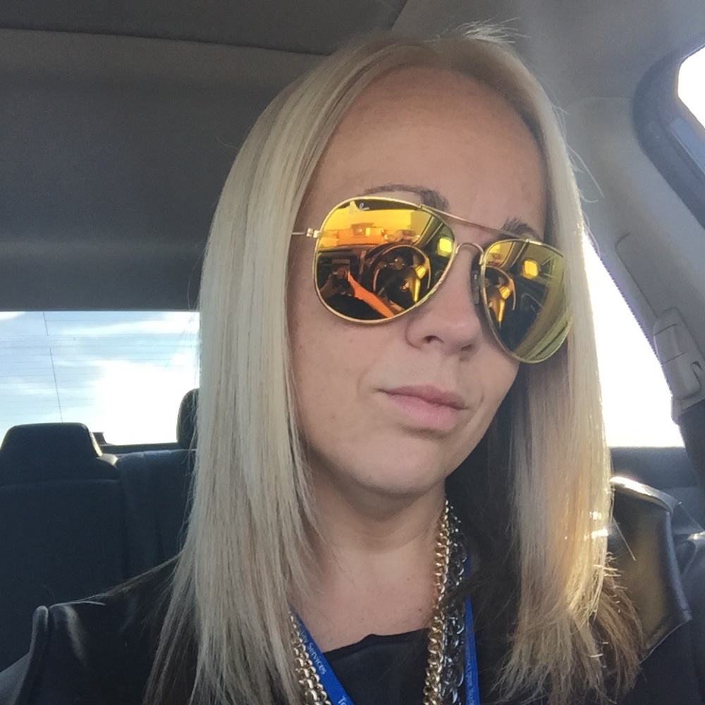 Meet your Posher, Amamda