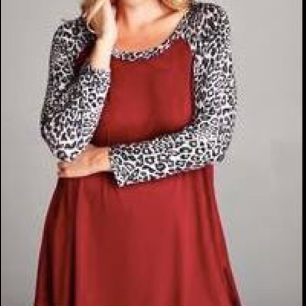 Burgundy and leopard raglan