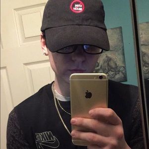 Meet your Posher, Brandon