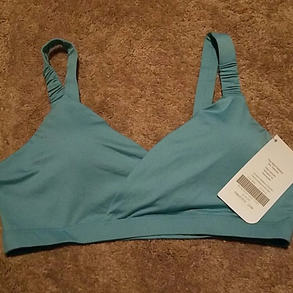 Fabletics Other - NWT Fabletics sports bra
