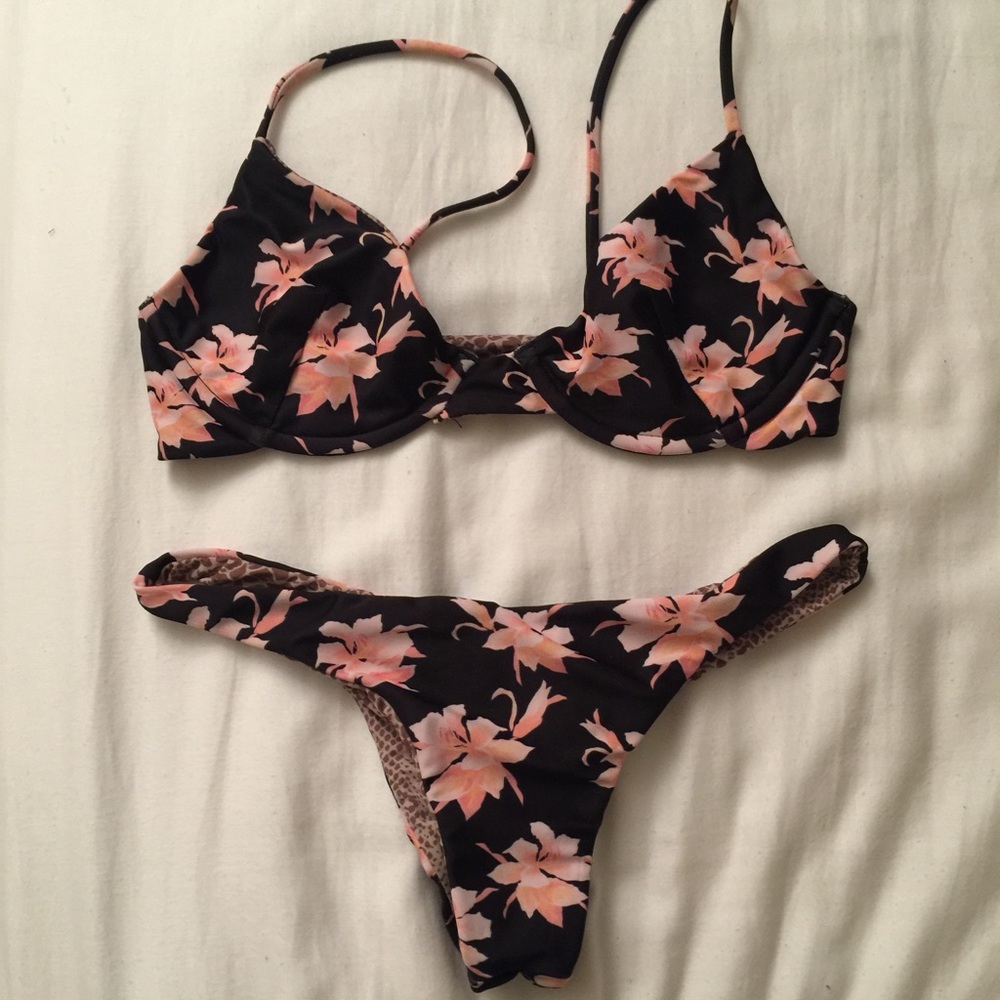Acacia Aloha set ❤️SOLD❤️