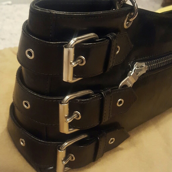 Handbag - Picture 2 of 6