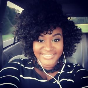 🙂💅🏾💄👗👠👜🕶👸🏾