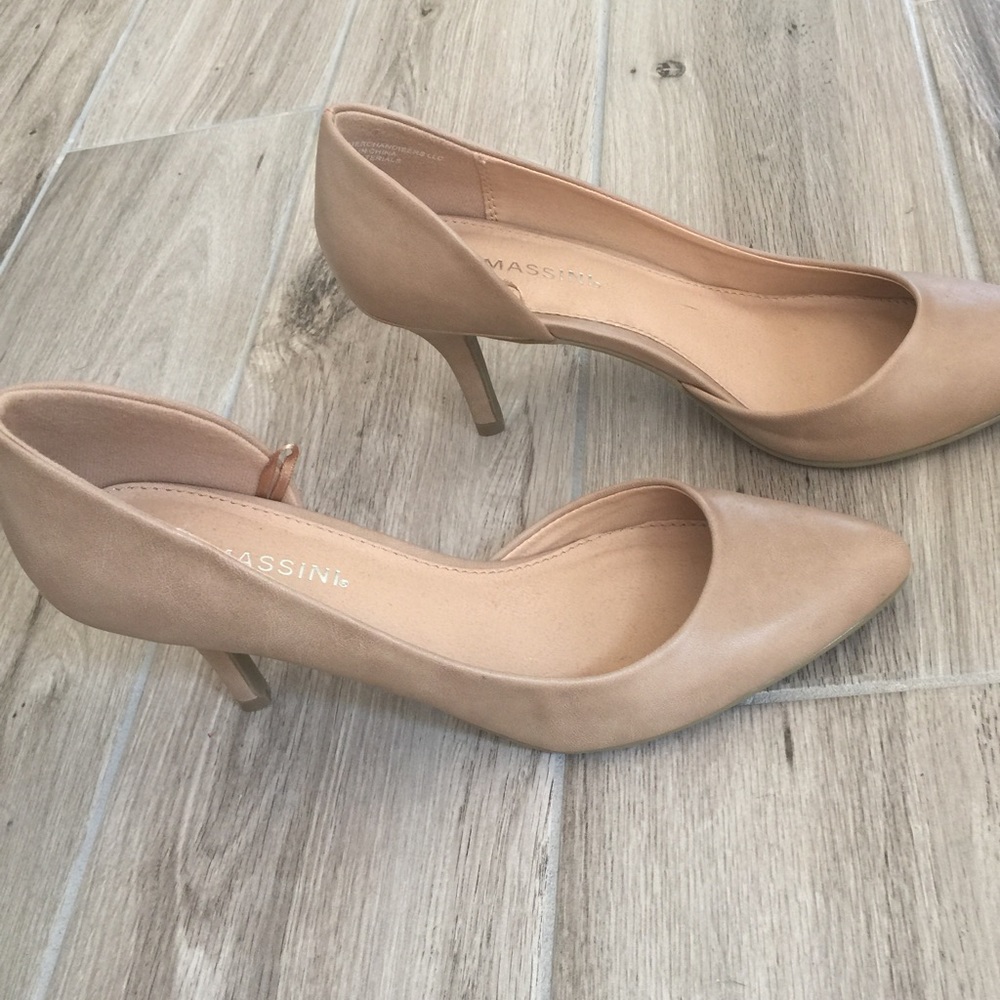 Nude kitten heels